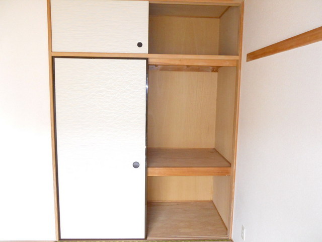 Other Equipment.  ☆ There is a closet in the Japanese-style room ☆