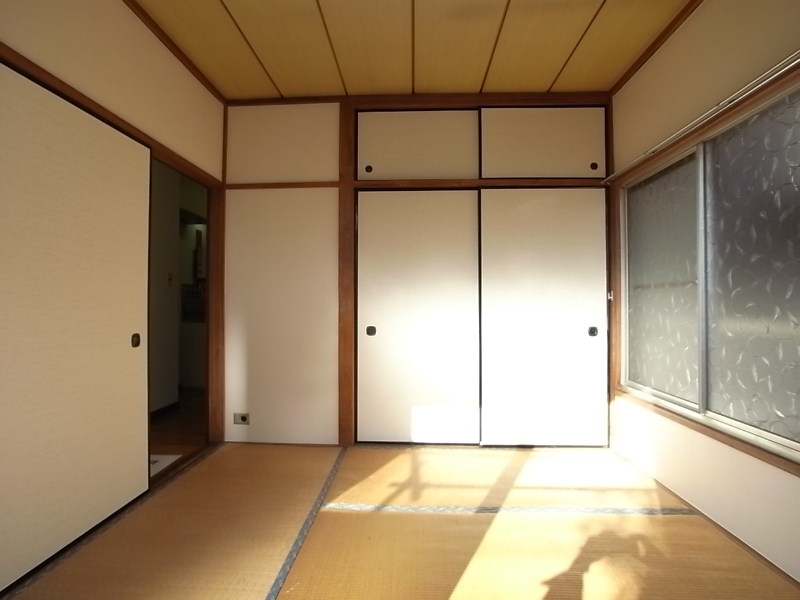 Living and room. Japanese-style room 4.5 Pledge