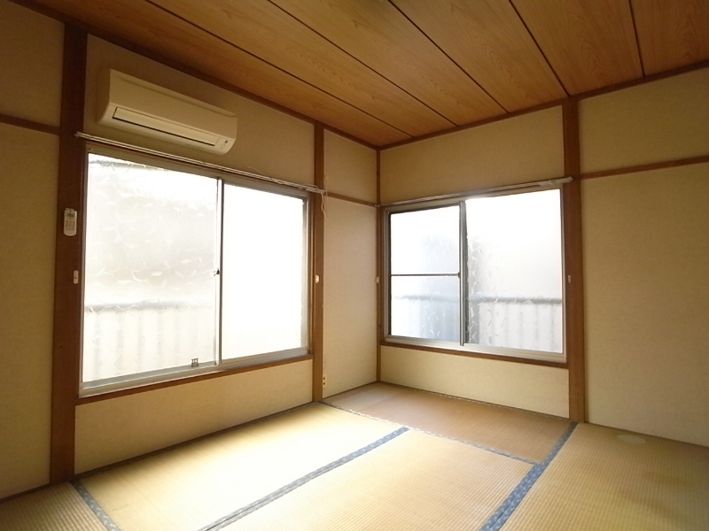 Other room space. Japanese-style room 6 quires