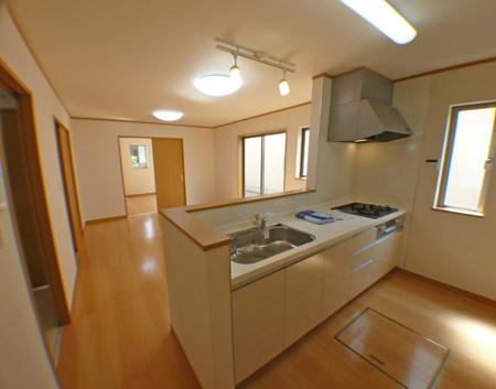 Same specifications photo (kitchen)