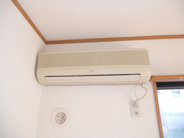 Other Equipment.  ☆ Air conditioning ☆