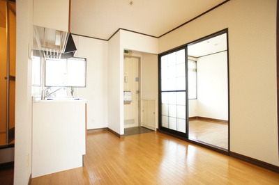 Living and room. It is a bright room ☆ 彡