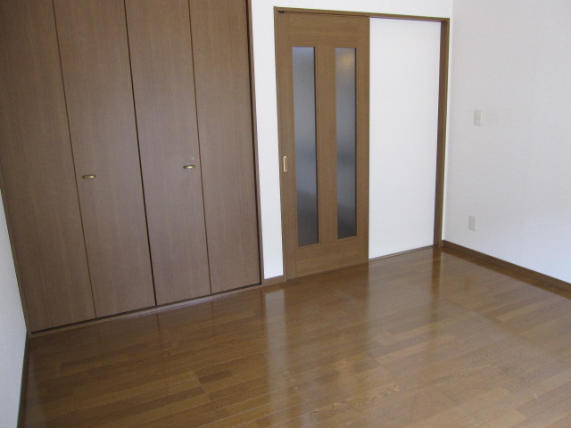 Living and room. Mukogaoka Amusement real estate rental apartment security surface relief of the room