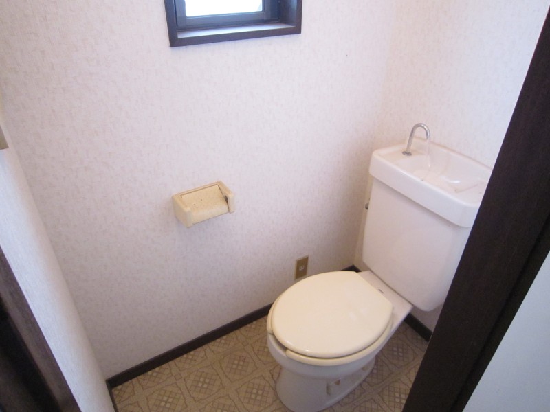 Other room space. Toilet