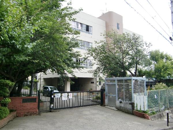 Primary school. Nagasawa until elementary school 1400m