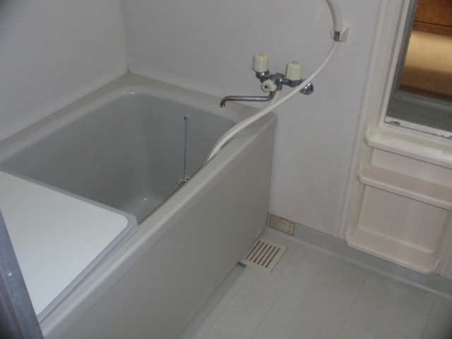Toilet. Mukogaoka Amusement real estate rental apartment security surface relief of the room