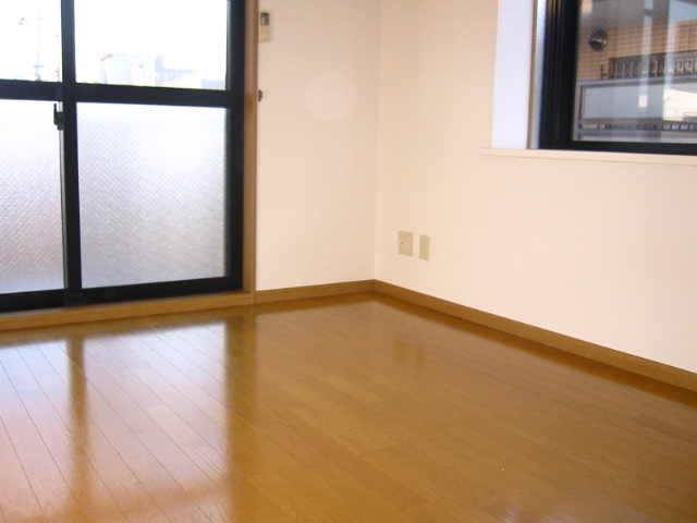 Living and room. Mukogaoka Amusement real estate apartment for rent security surface relief of the room