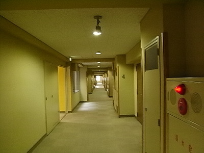 Other common areas. Inner hallway