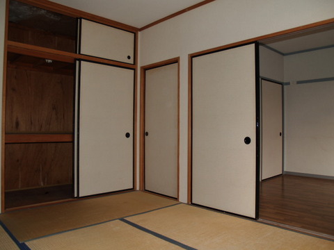 Other room space. There upper closet in the Japanese-style room