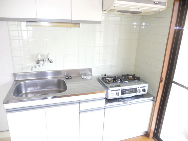 Kitchen. Gas stove Installed ☆