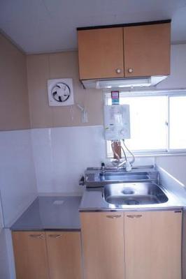 Kitchen. Is a convenient two-burner stove installation Allowed kitchen towards the self-catering school.