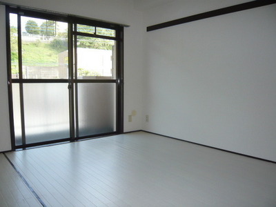 Other room space. Living room is next to the Western-style ☆