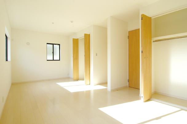 Same specifications photos (Other introspection). Building 3: reborn in when you removed the construction example children's room of the partition wall 12 tatami large space of.  ※ It will require additional construction work.