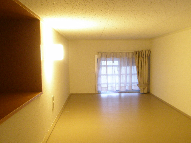 Other room space. Since there are also TV wiring in the loft will watch while sleeping