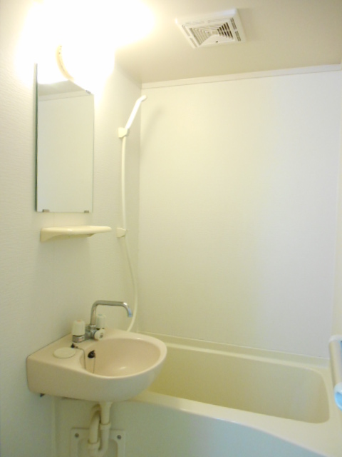 Bath. In the toilet and a separate room, Moreover, with ventilation dryer