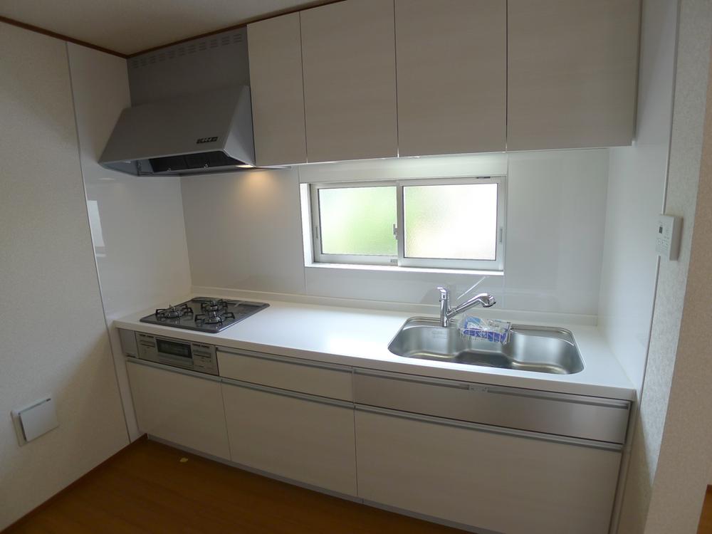 Same specifications photo (kitchen)