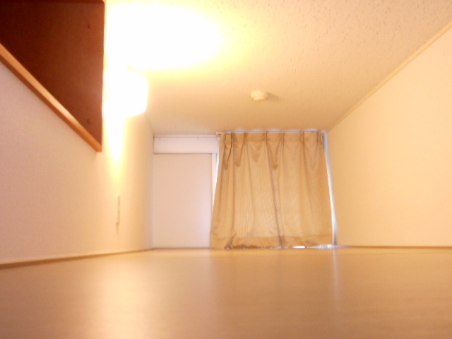 Living and room. There is a TV wiring in the loft
