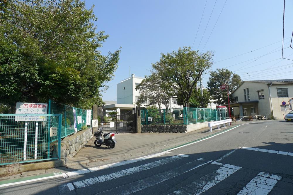 Primary school. Samukawa stand Samukawa to elementary school 648m