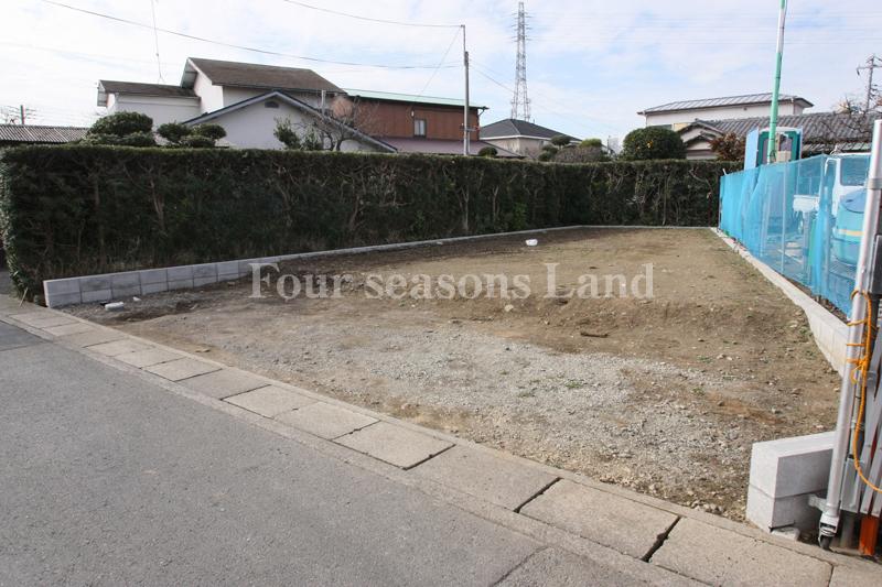 Local appearance photo. Local (12 May 2013) Shooting