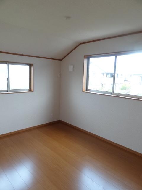 Non-living room. Indoor (10 May 2013) Shooting