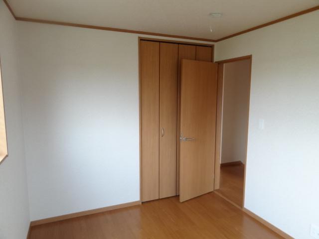 Non-living room. Indoor (10 May 2013) Shooting