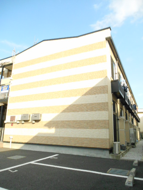 Building appearance. Samukawa 18-minute walk from the train station!  It is with furniture appliances