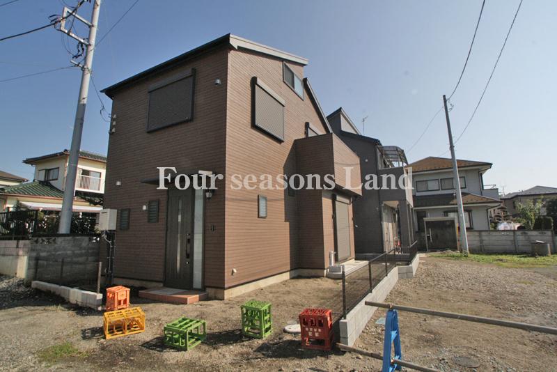 Local photos, including front road. Local (11 May 2013) Shooting