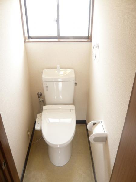 Toilet. The second floor of the toilet is also a new exchange! Washlet is! 