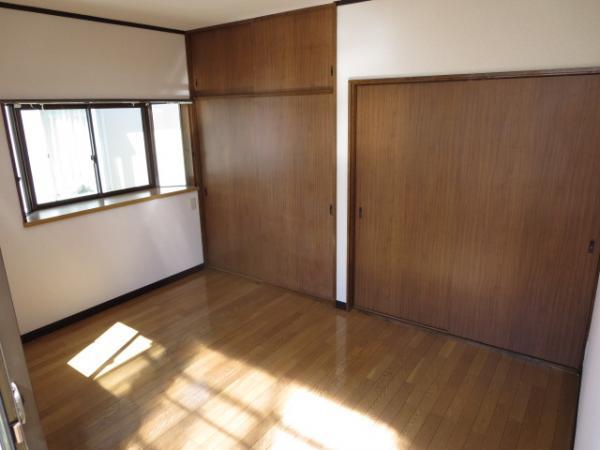 Non-living room. Second floor Western style room Please use the bedroom!