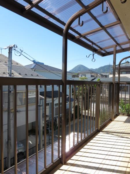 Balcony. Second floor Veranda is dazzling sunshine! 