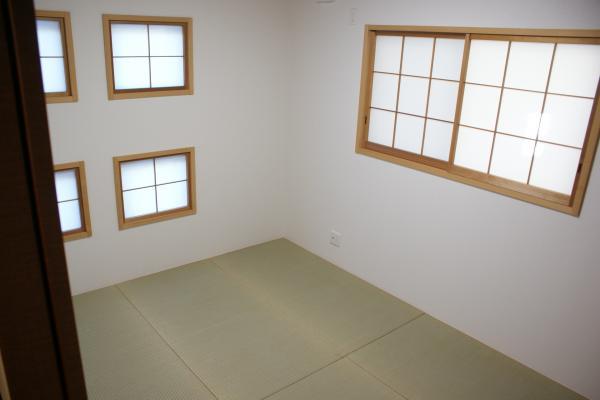Non-living room. Tatami Japanese-style is a Japanese-style room and clean borderless tatami. 