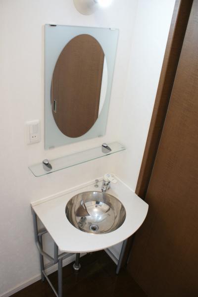 Wash basin, toilet. Washbasin stylish wash bowl