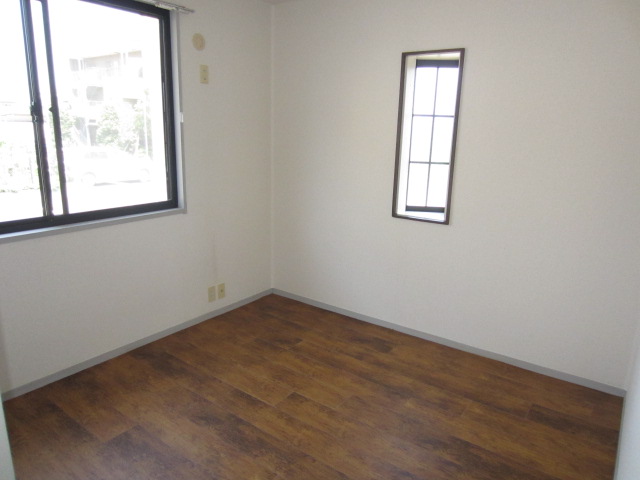 Living and room. Western-style 4.5 Pledge cushion floor