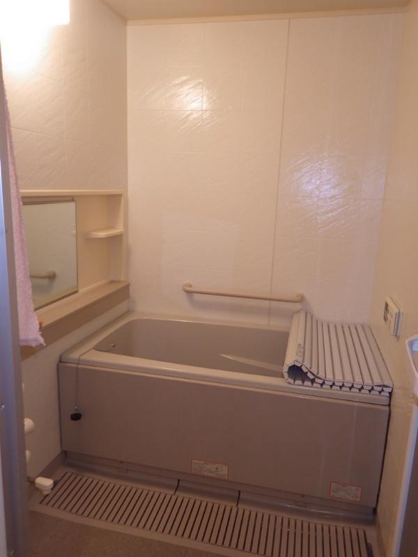 Bathroom. It is beautiful to your.