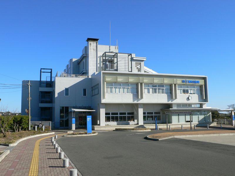 Hospital. 712m until Miura City Hospital
