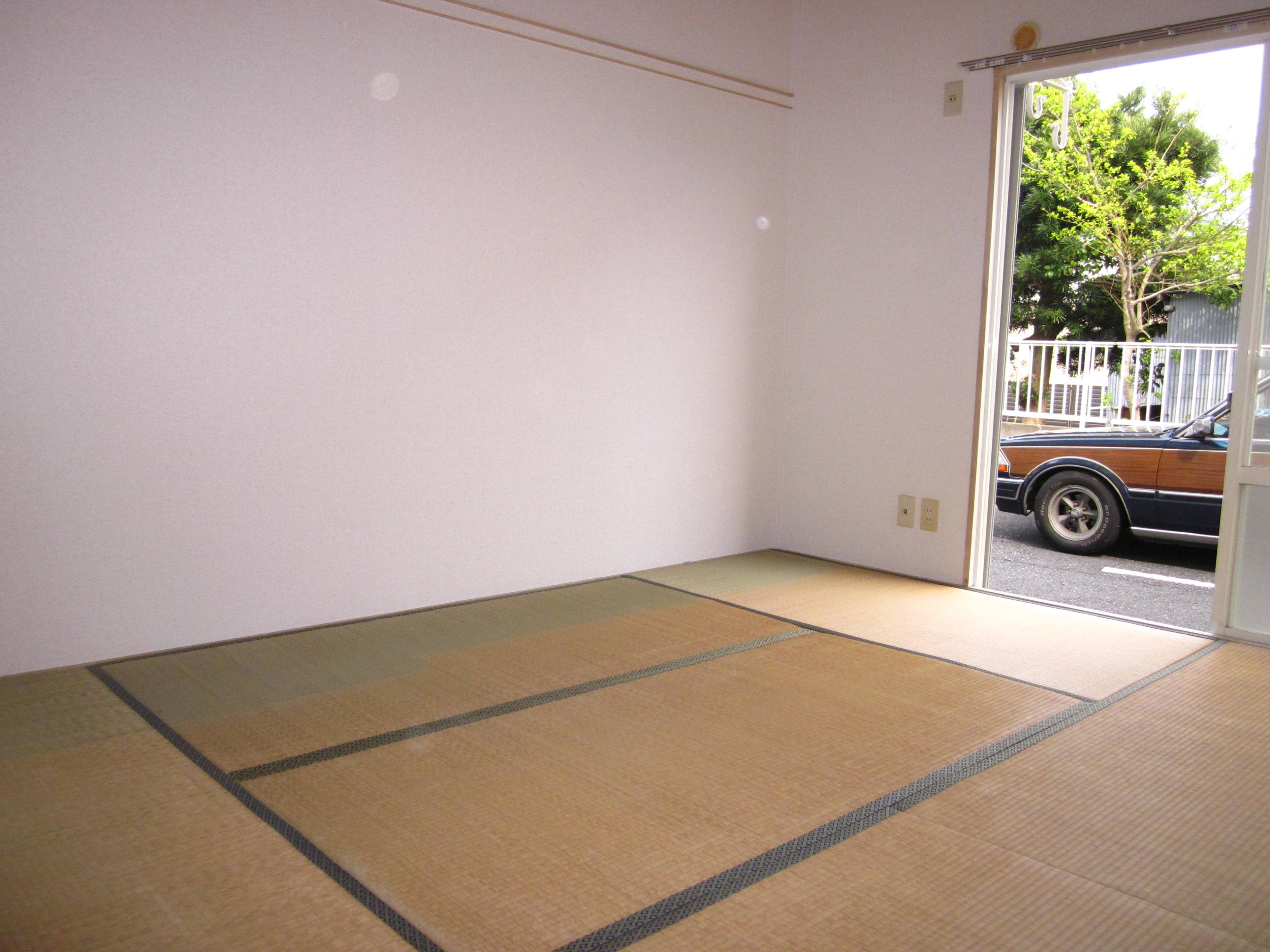 Living and room. Japanese-style room 6 tatami