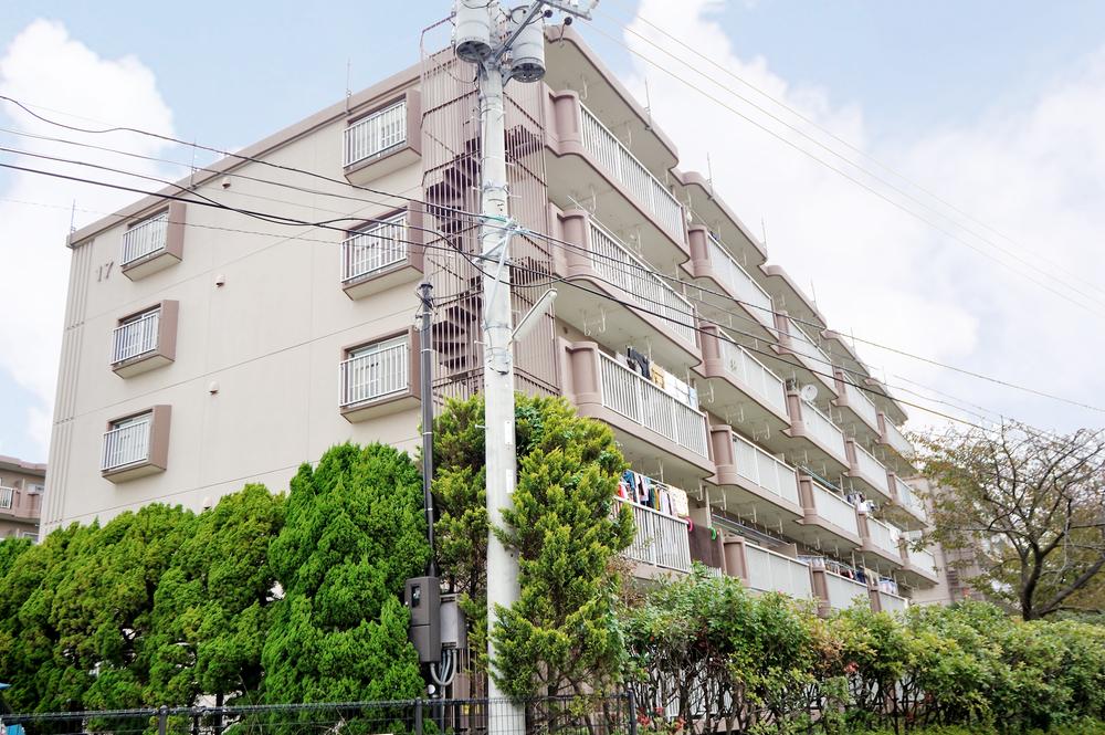 Local appearance photo. Local (10 May 2013) Shooting