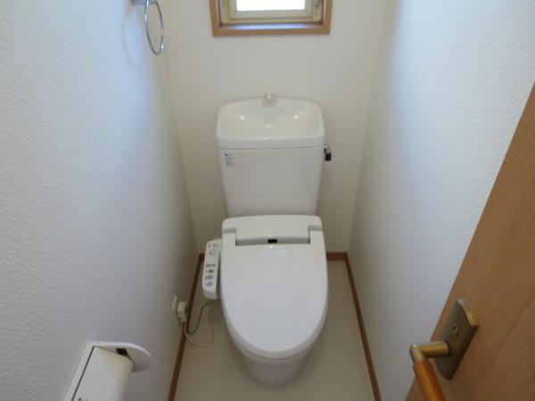 Toilet. Shower toilet was new goods exchange. You can use clean