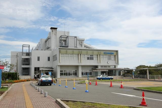 Hospital. 850m until Miura City Hospital