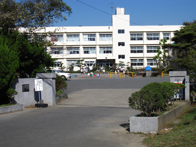Primary school. Miura City CHOSEONG to elementary school (elementary school) 1459m