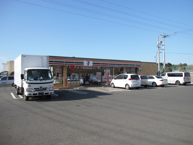 Convenience store. Seven-Eleven Miura CHOSEONG store up (convenience store) 603m
