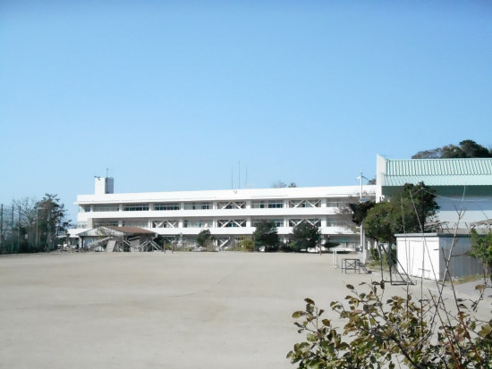 Primary school. 937m to Hayama-machi stand Nagara elementary school (elementary school)