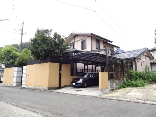 Local appearance photo. Japanese-style mansion with a quaint