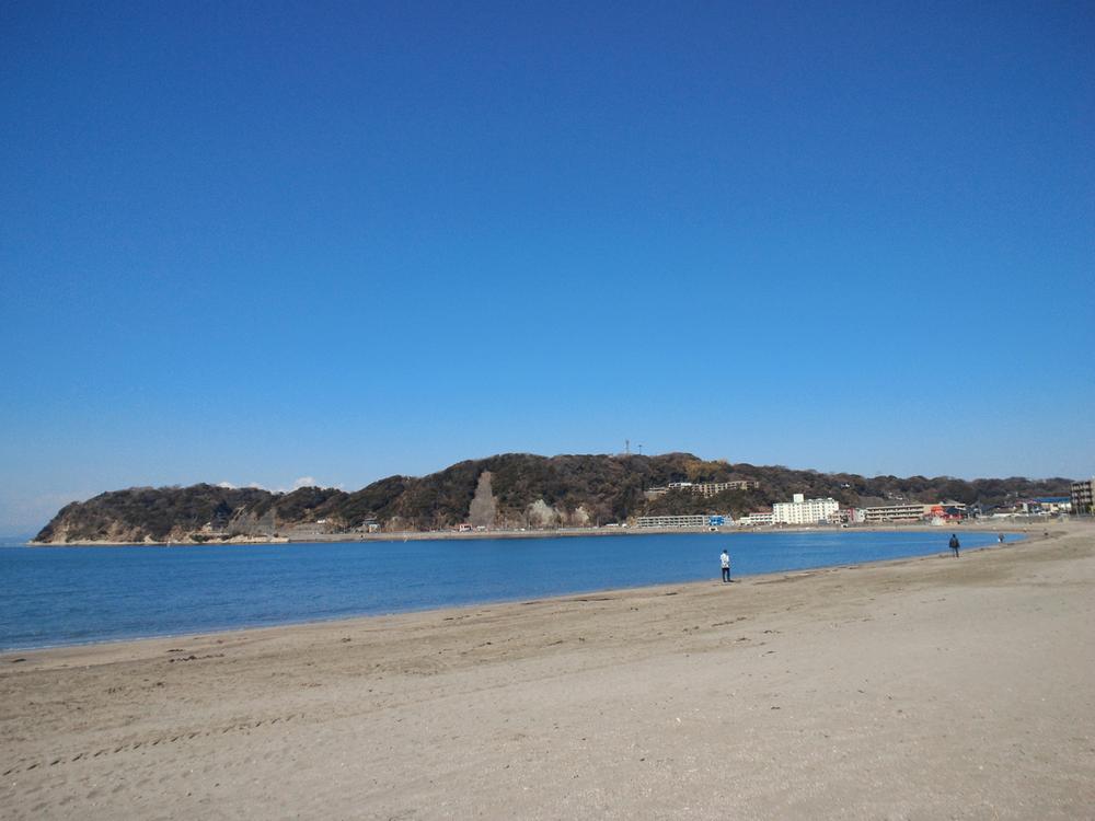 Other Environmental Photo. You can walk in the 2000m flat to Zushi beach. 