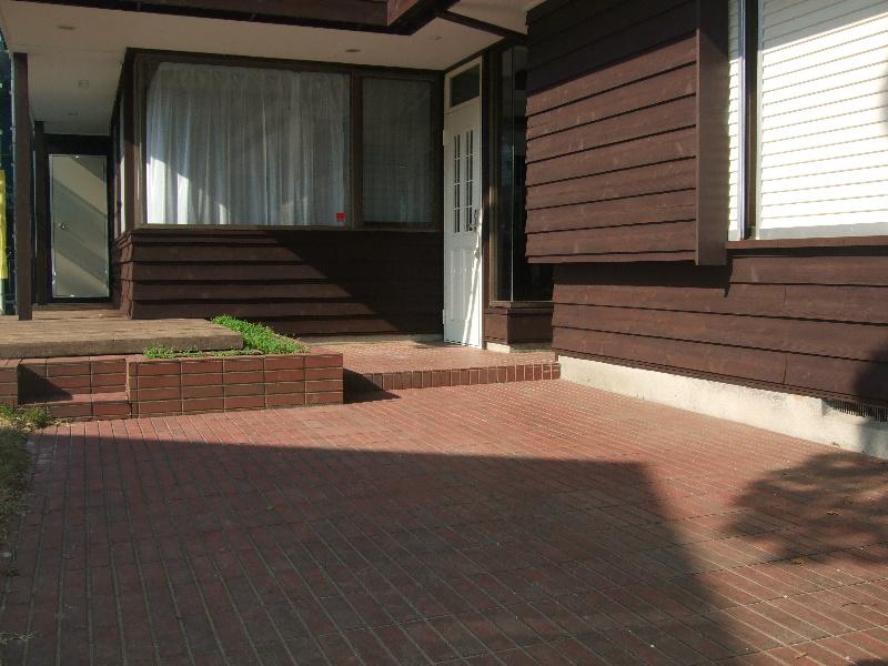 Other local. This approach photo to the door. 