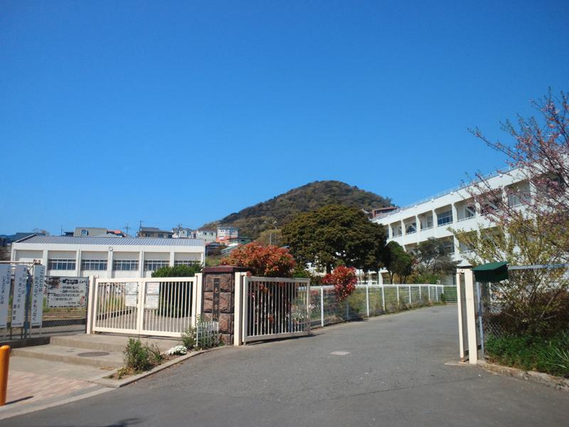 Primary school. Isshiki Elementary School