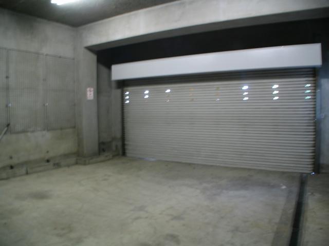 Parking lot. Local (11 May 2013) Shooting