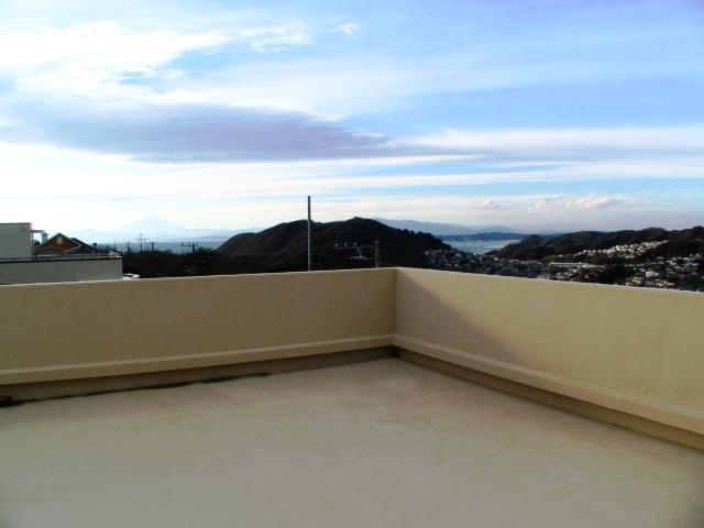 View photos from the dwelling unit. View from the site (November 2013) Shooting