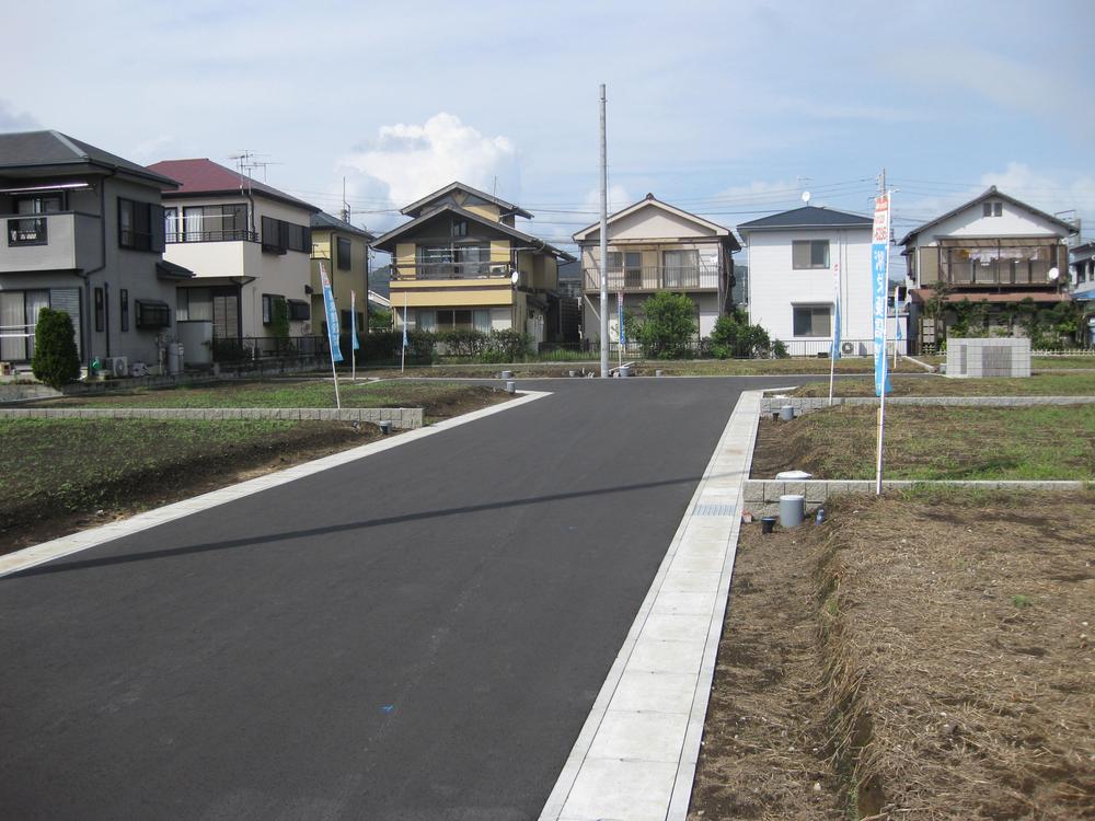 Local land photo. It is a subdivision of the quiet streets
