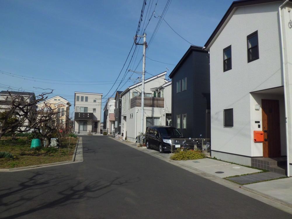 Sale already cityscape photo. Chigasaki Nishikubo All 11 subdivisions already Rooftops of free design house